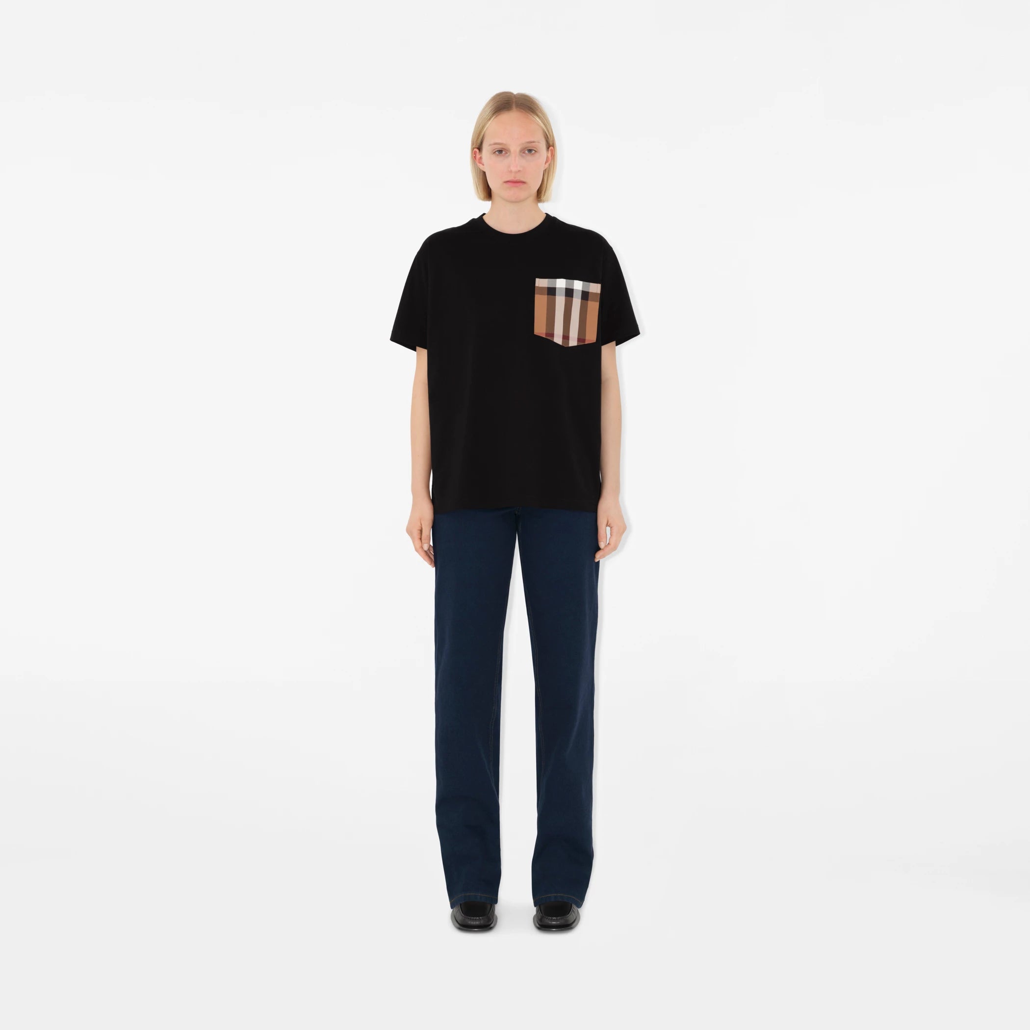 BURBERRY Carrick T-shirt Black with Check pocket